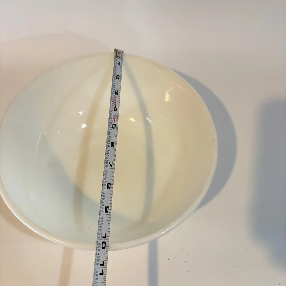 Vintage Pyrex 403 White Milk Glass Mixing Bowl 2.5 Quart Round Nesting Bowl